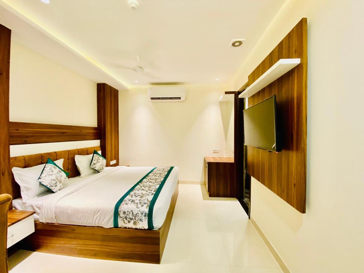 Hotel White House By An Hotels - Walking Distance From Golden Temple อัมริตสา ภายนอก รูปภาพ