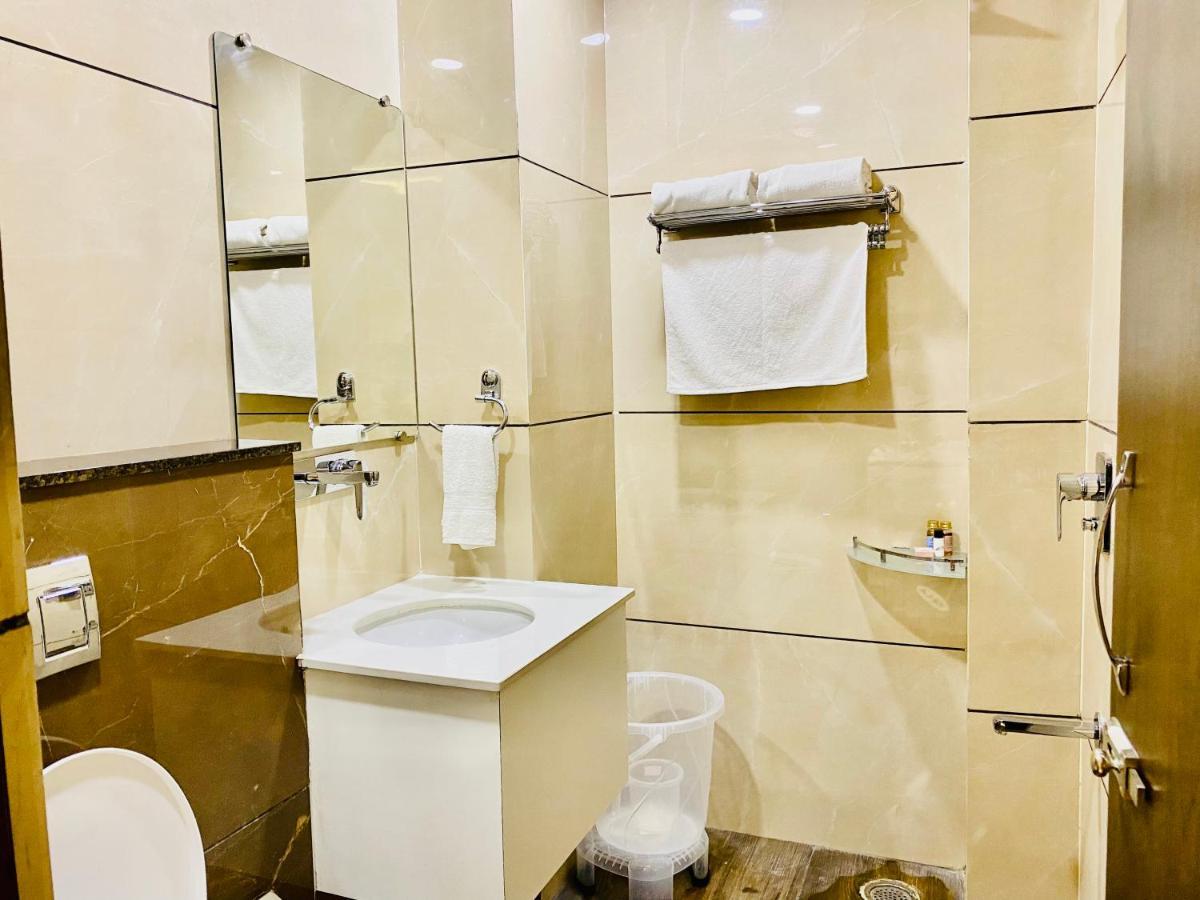 Hotel White House By An Hotels - Walking Distance From Golden Temple อัมริตสา ภายนอก รูปภาพ