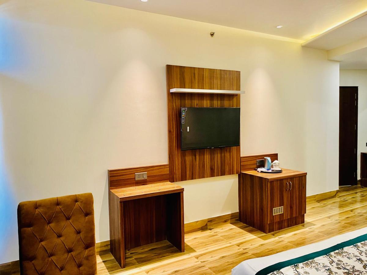 Hotel White House By An Hotels - Walking Distance From Golden Temple อัมริตสา ภายนอก รูปภาพ