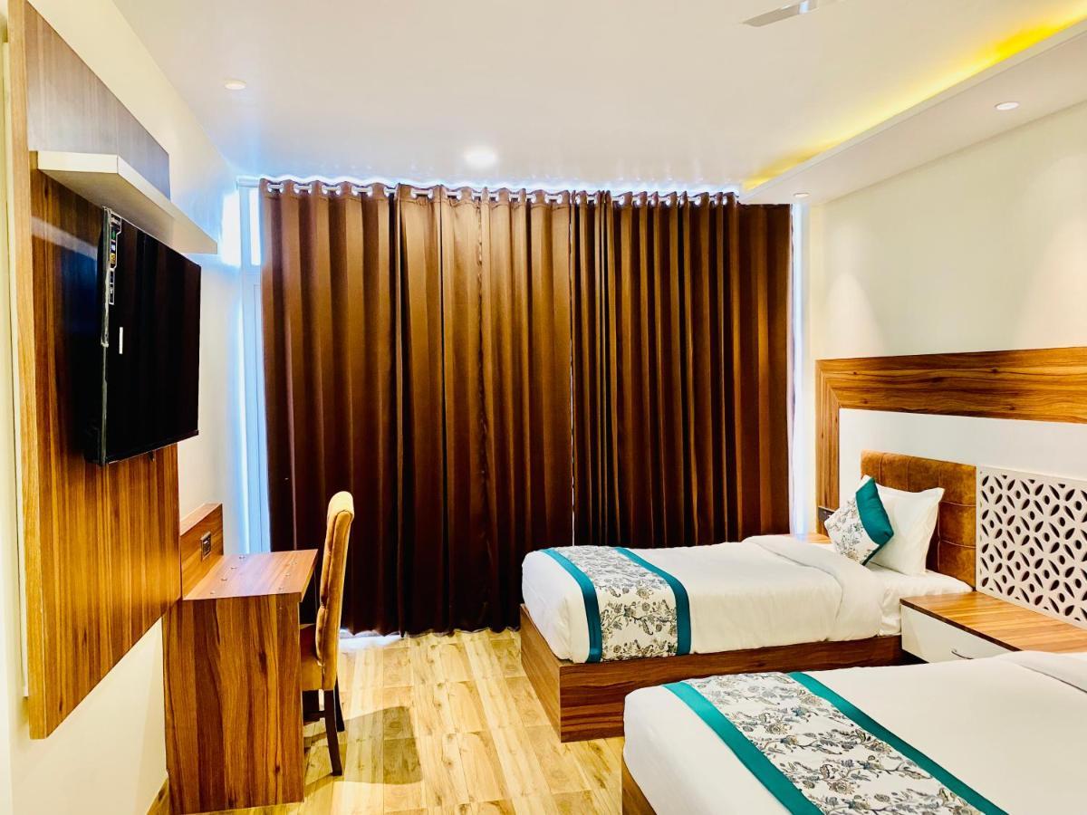 Hotel White House By An Hotels - Walking Distance From Golden Temple อัมริตสา ภายนอก รูปภาพ