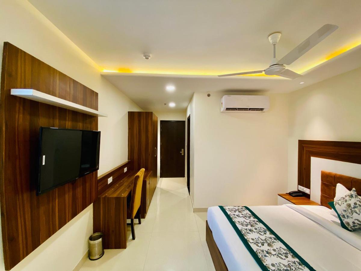 Hotel White House By An Hotels - Walking Distance From Golden Temple อัมริตสา ภายนอก รูปภาพ