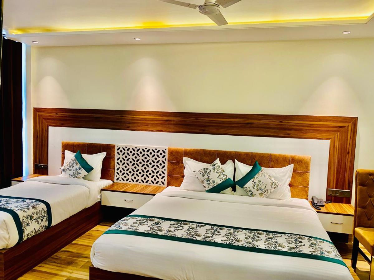 Hotel White House By An Hotels - Walking Distance From Golden Temple อัมริตสา ภายนอก รูปภาพ