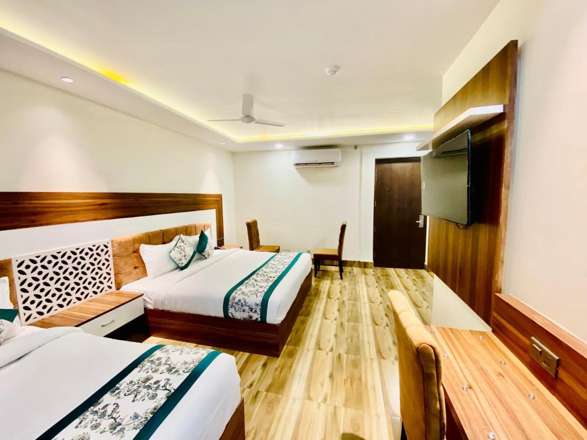 Hotel White House By An Hotels - Walking Distance From Golden Temple อัมริตสา ภายนอก รูปภาพ