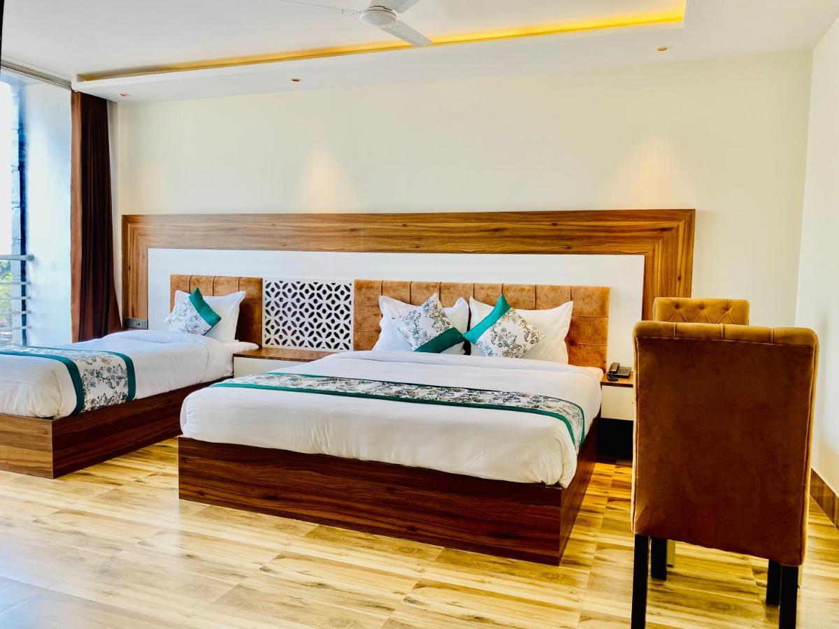 Hotel White House By An Hotels - Walking Distance From Golden Temple อัมริตสา ภายนอก รูปภาพ