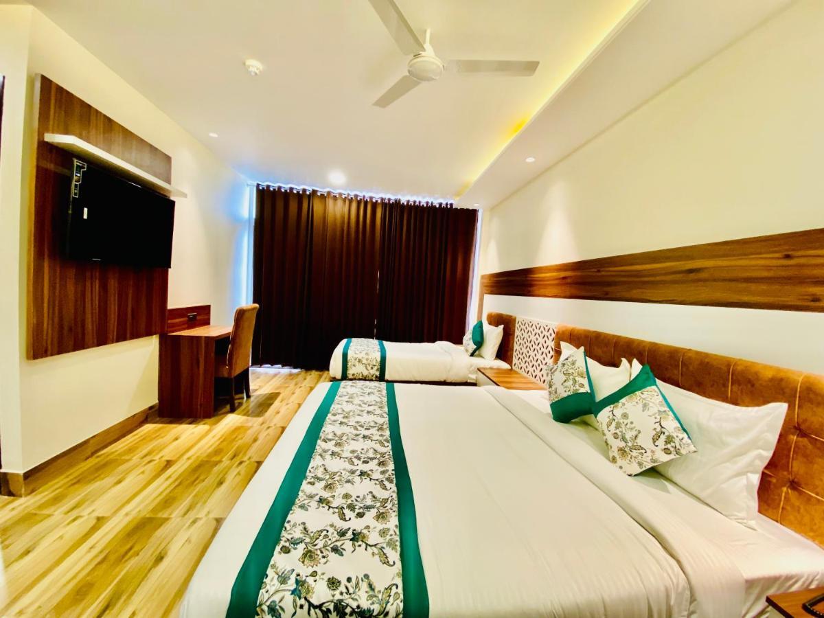 Hotel White House By An Hotels - Walking Distance From Golden Temple อัมริตสา ภายนอก รูปภาพ